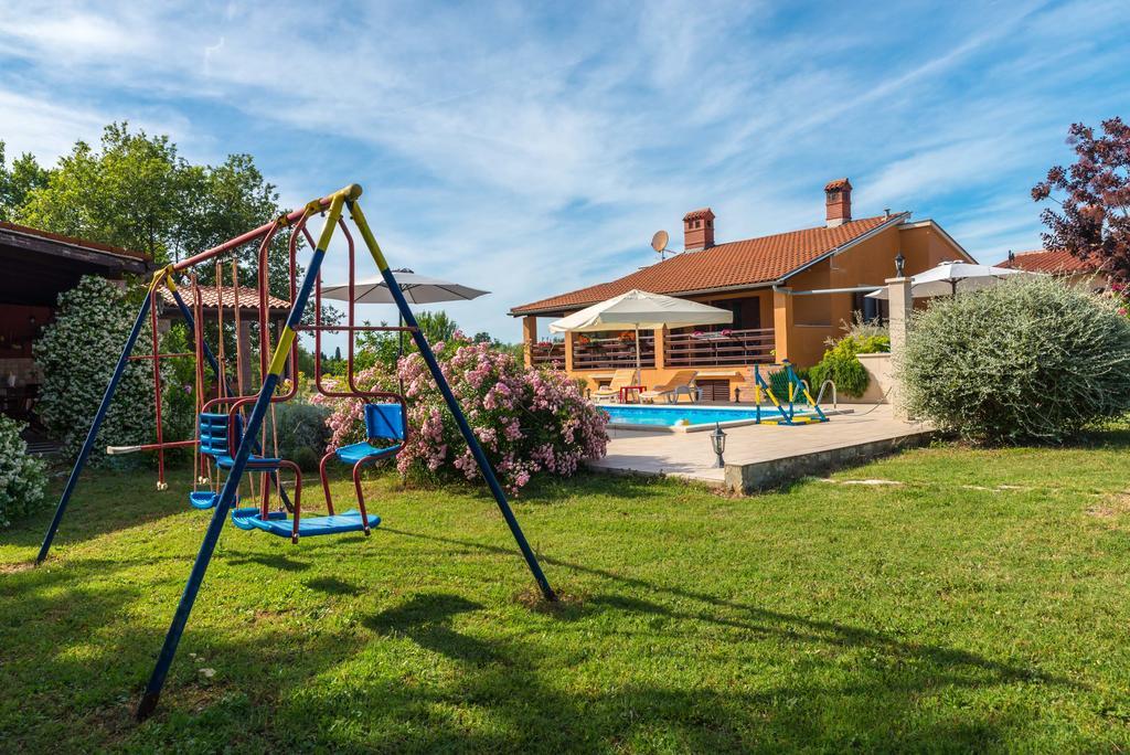 Hacienda Rosemary Villa Muntic Bagian luar foto