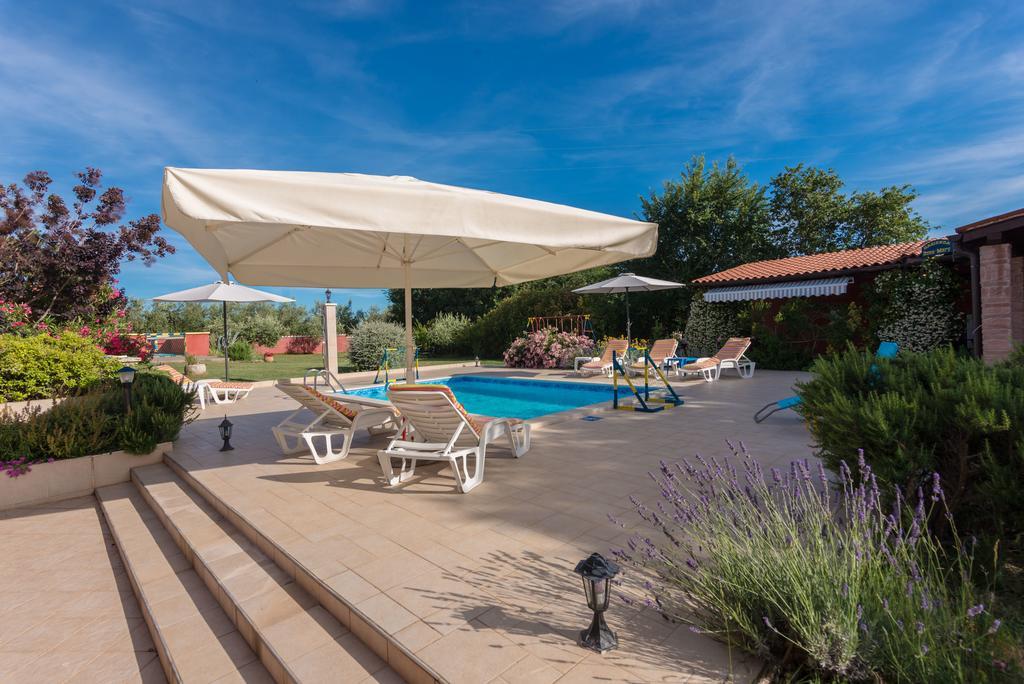 Hacienda Rosemary Villa Muntic Bagian luar foto