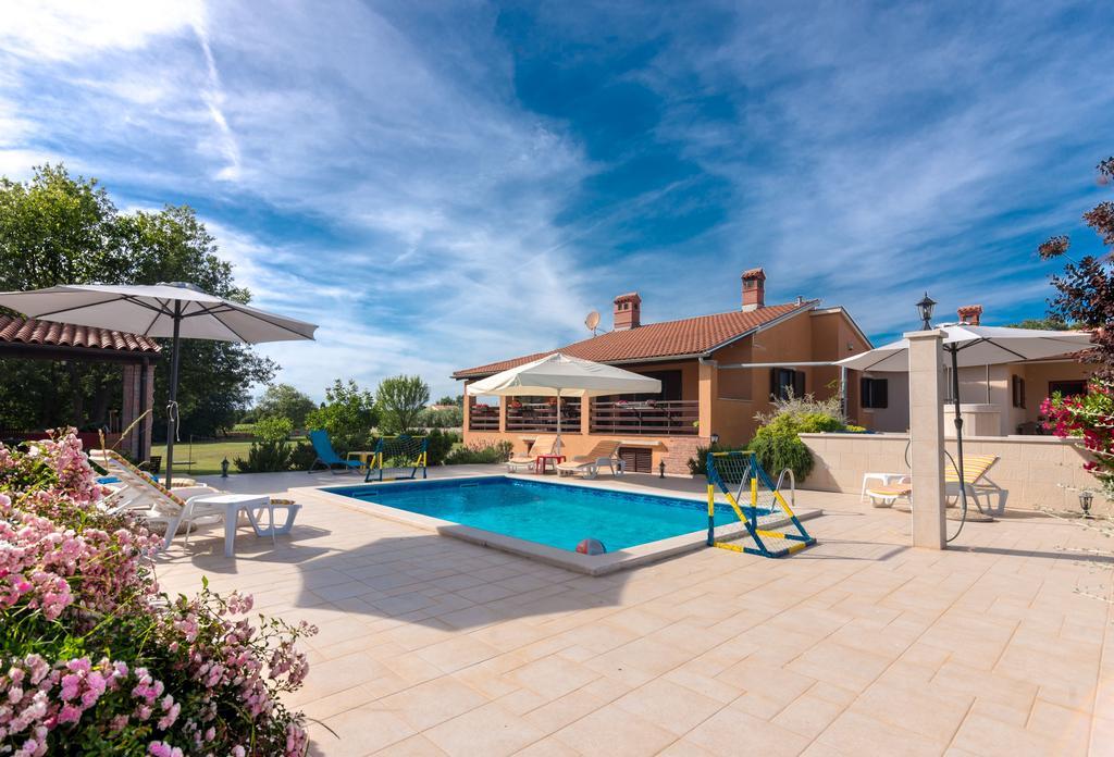 Hacienda Rosemary Villa Muntic Bagian luar foto
