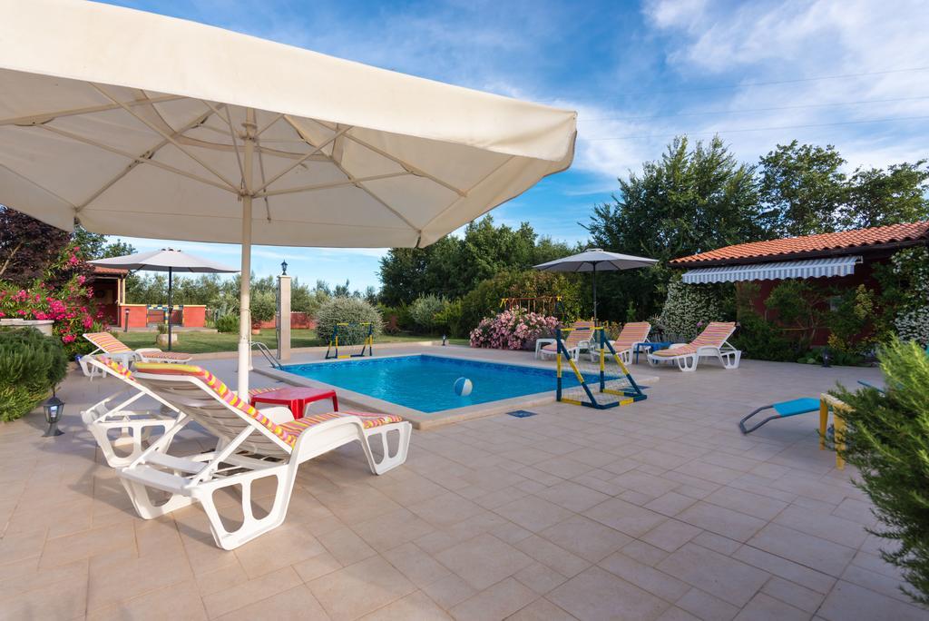 Hacienda Rosemary Villa Muntic Bagian luar foto
