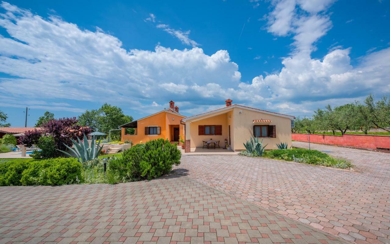 Hacienda Rosemary Villa Muntic Bagian luar foto