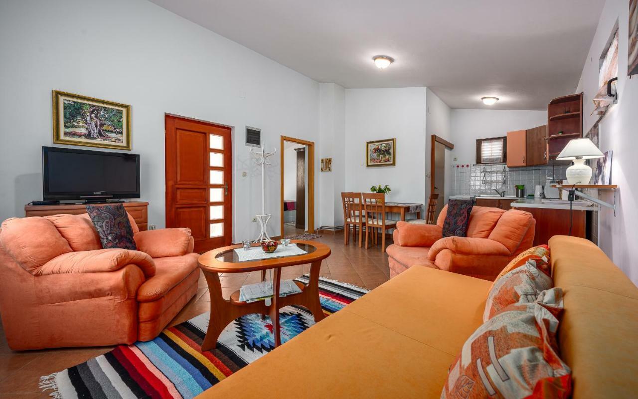 Hacienda Rosemary Villa Muntic Bagian luar foto