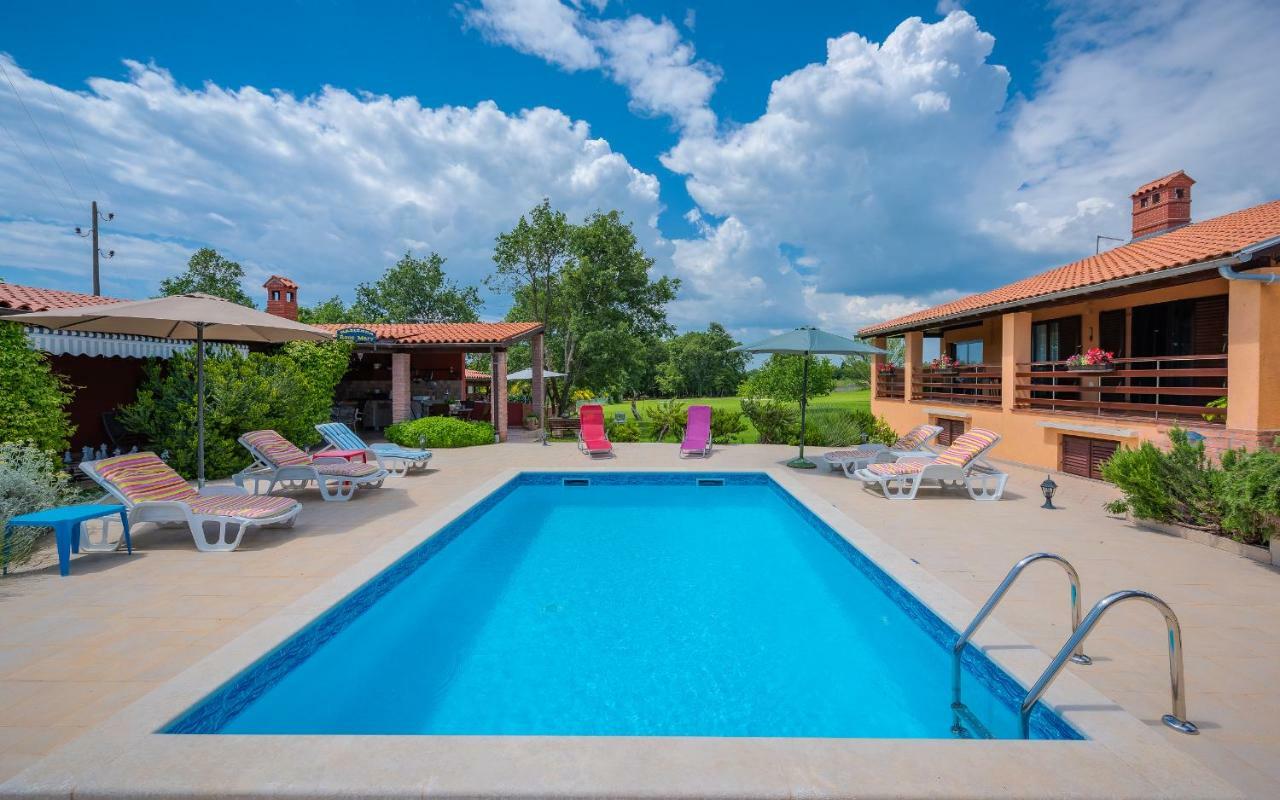Hacienda Rosemary Villa Muntic Bagian luar foto