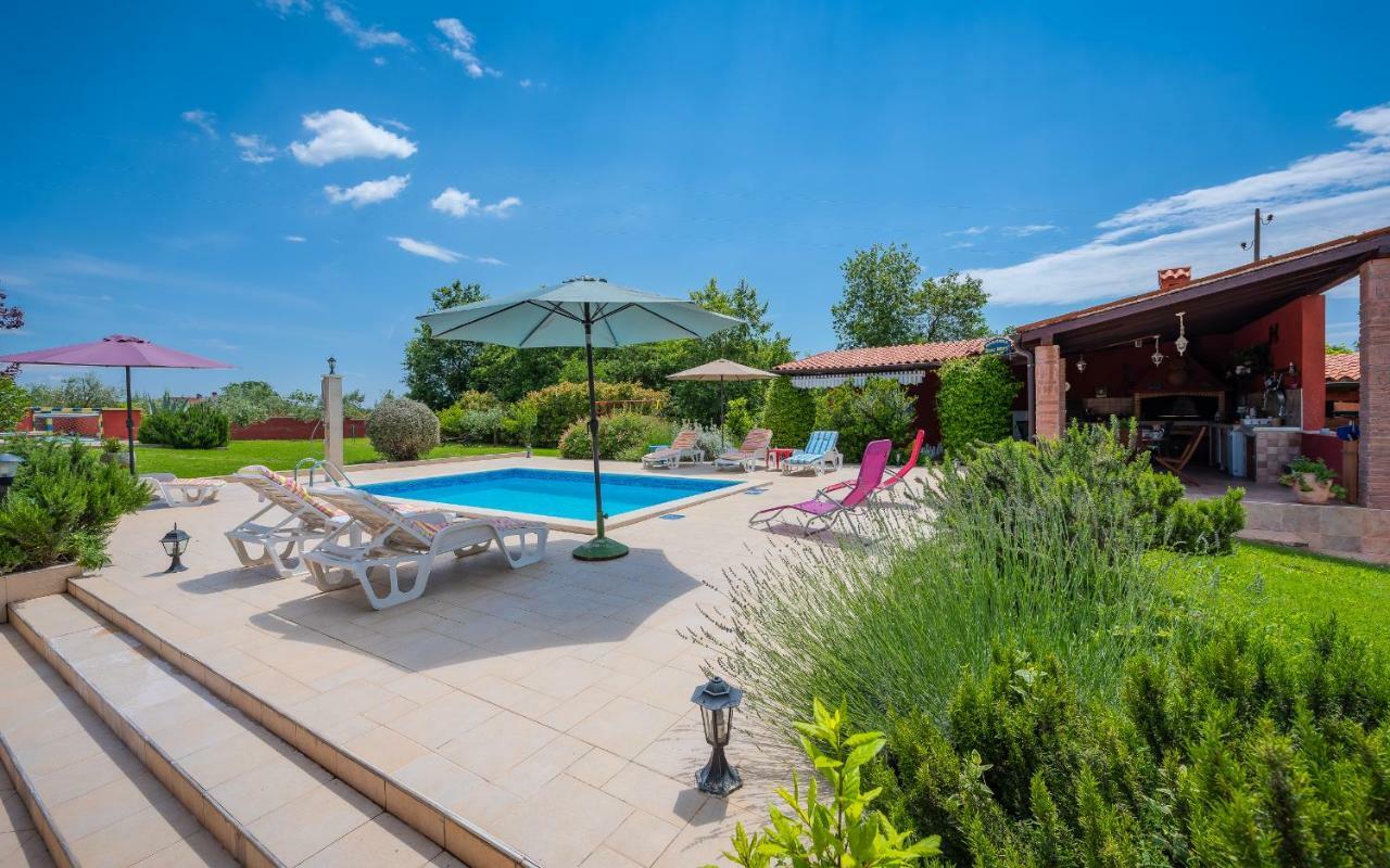Hacienda Rosemary Villa Muntic Bagian luar foto