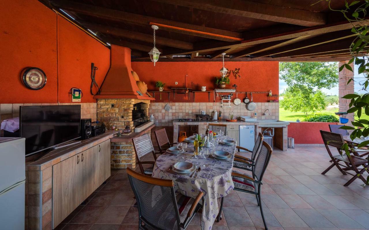 Hacienda Rosemary Villa Muntic Bagian luar foto